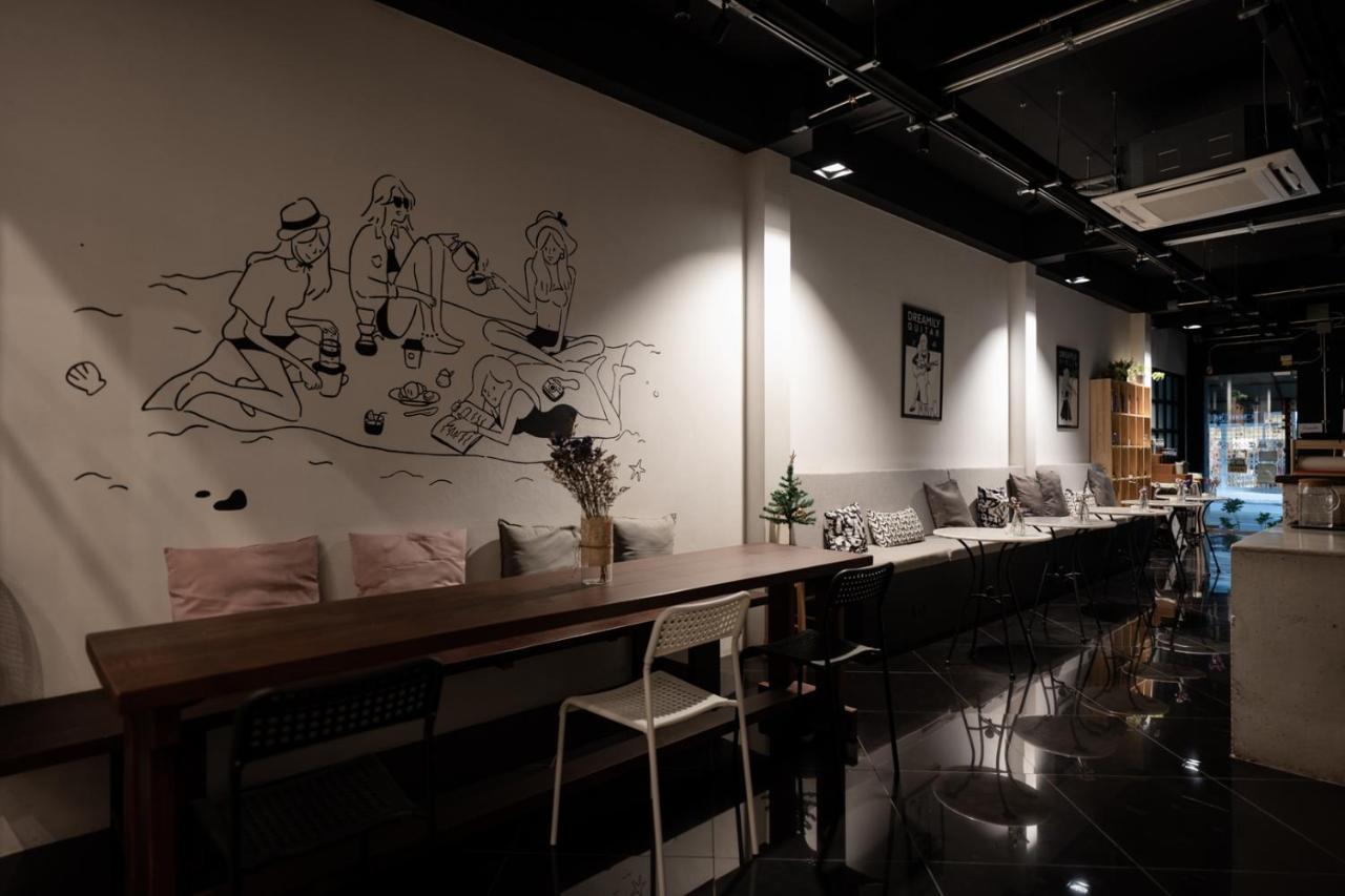 Niece Hostel Phuket - Sha Extra Plus Экстерьер фото