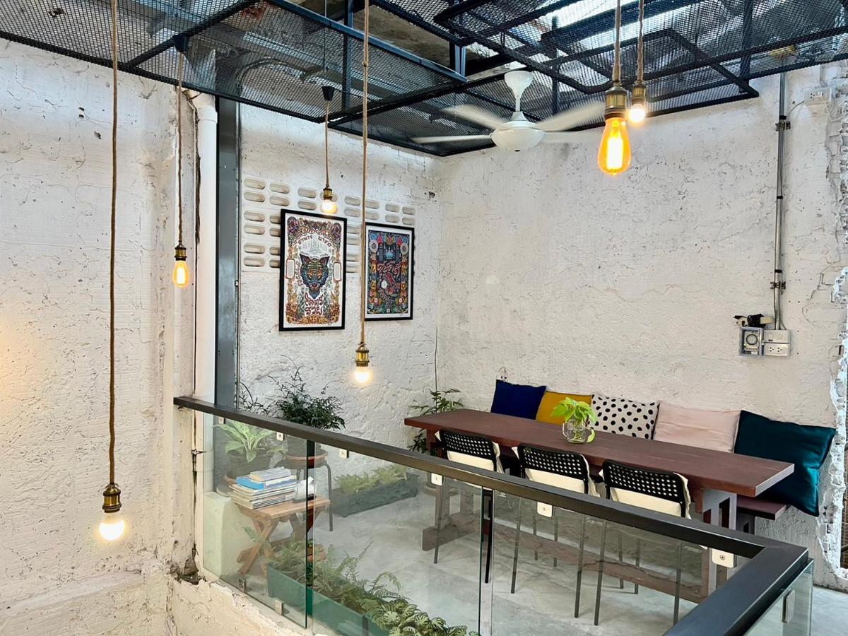 Niece Hostel Phuket - Sha Extra Plus Экстерьер фото